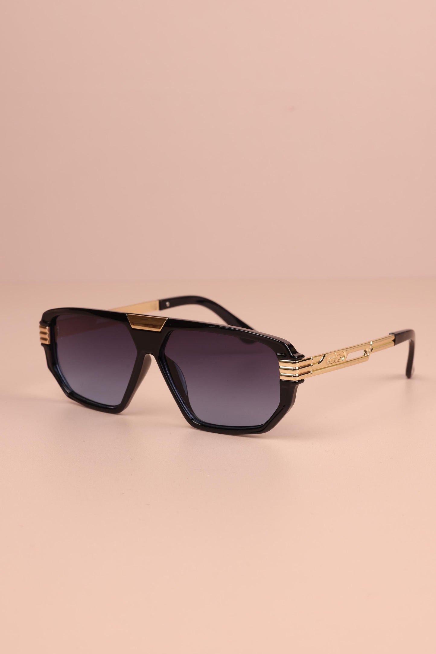 Shadow Luxe